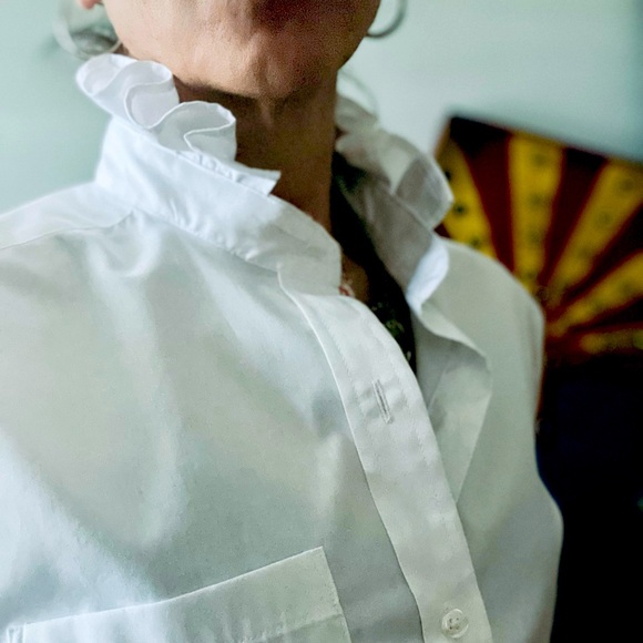 Effortlessly Elegant Ladies' Reworked White Shirt with Ruffles - Picture 2 of 10
